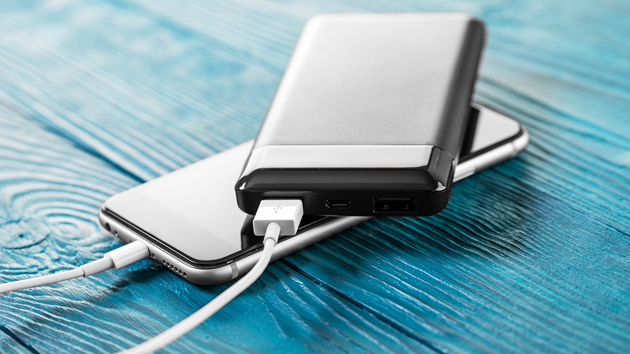 モバイルバッテリーの発火に注意！原因と安全な使い方・処分方法